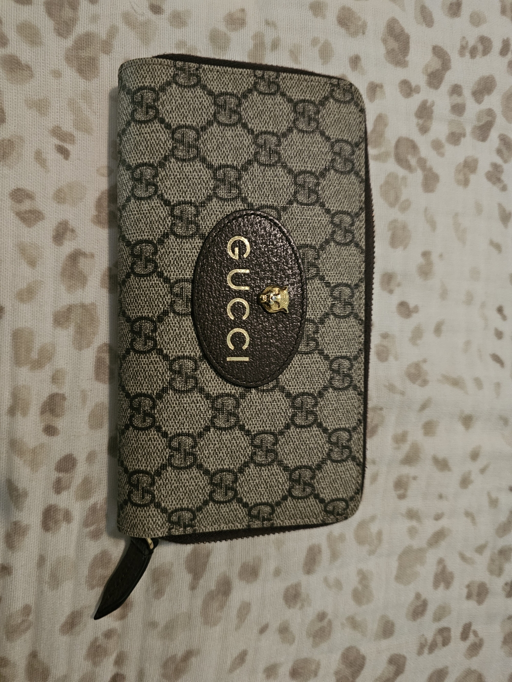 ✨️Gucci Beige Monogram Zip Wallet with Brown Leather Logo✨️